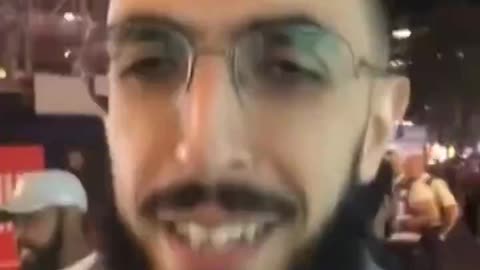 Turkish Muslim Ali Dawah humiliated by British patriots: "The UK is a Christian country,