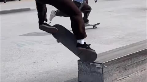🤔🛹 The World's Shortest Fs Smith Kickflip? You Won't Believe This! | SkateNation
