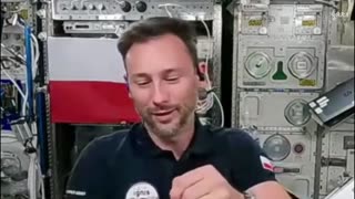 KOSMICZNE KŁAMSTWO Z UZNAŃSKIM
