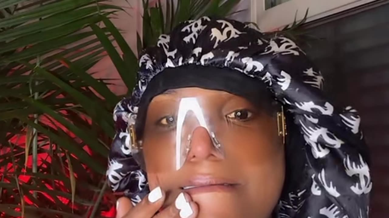 Vanna all black and blue breast implants popped this shit crazy