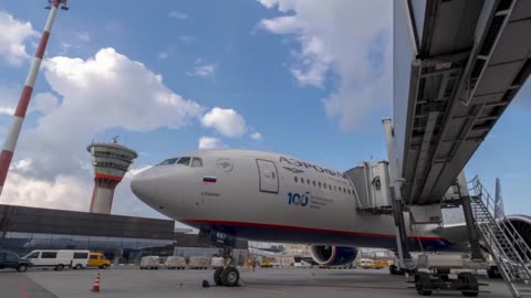 How much fuel is used for one flight and how is the plane refueled?