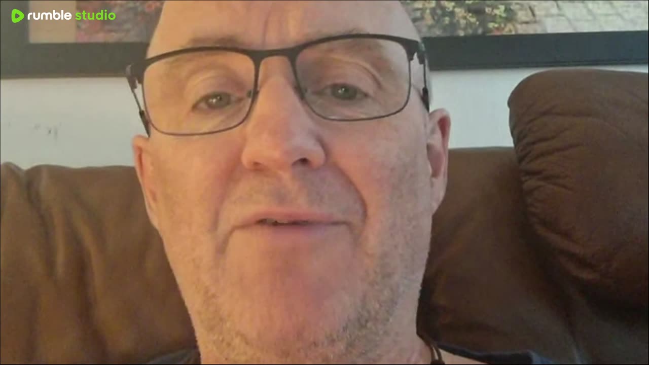 Läser ur Bibeln och talar om Jesus m.m. . Örebro 11 Juni 2025