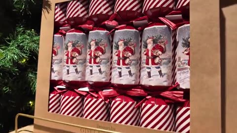 Inside London's MOST EXPENSIVE Christmas Stores!!(480p, h264)