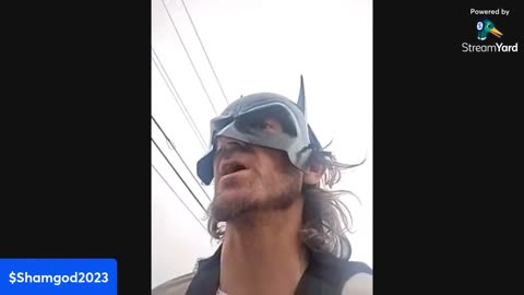 Batman Has Independent Thought!! 🦇