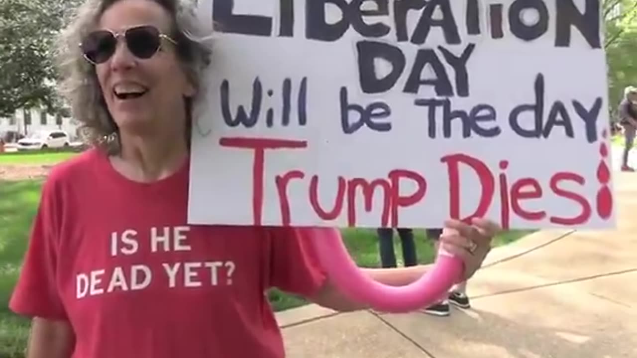Crazy leftist loonie Bish prays for President Trump's assassination.