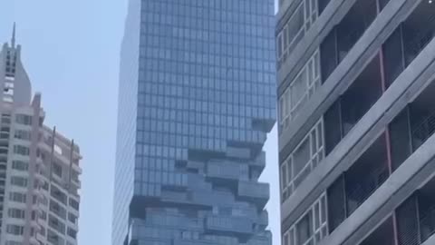 BANGKOK (AP) — Strong 7.3 magnitude earthquake shakes Thai capital of Bangkok Mahanokhon is shaking
