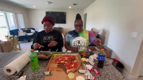 WINGSTOP & PAPA JOHNS MUKBANG FT MAMADEE & MIKAYLA