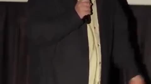 Republicans can't date Democrat women anymore... 🤣😂🤣