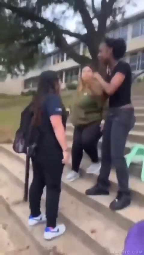 Took Care of Her Quickly | Fastest Hands on the Street