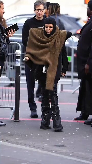 WE'RE THE TRUE LIGHT OF KNOWLEDGE,FAME,POWERS, PROTECTION, WEALTH AND LOVE🔺🕯️🔺