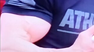 Athlean x bicep is absurd