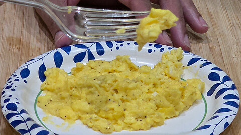 Make Scrambled Eggs The RIGHT Way