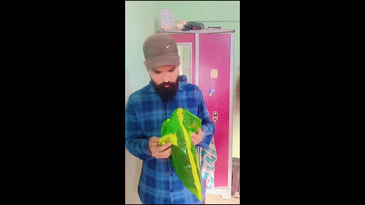 CCTV ne bacchon ki masti pakad li