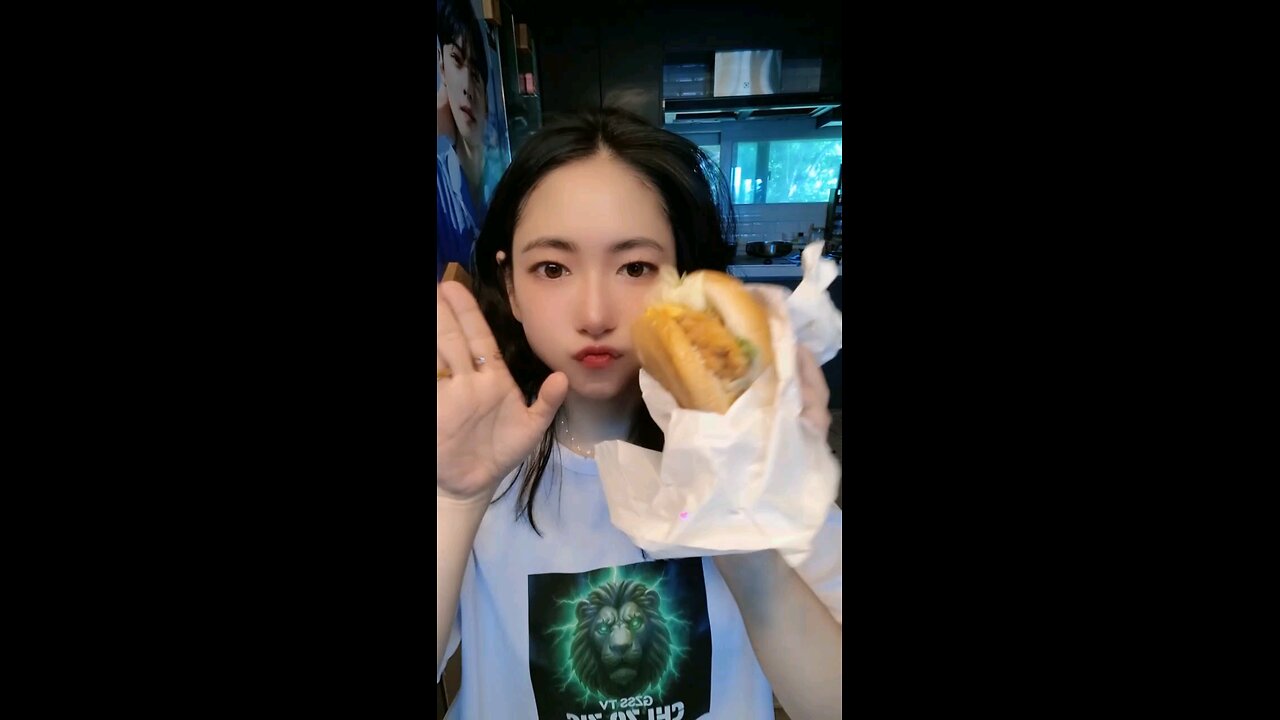 Burger mukbang, 40s mukbang