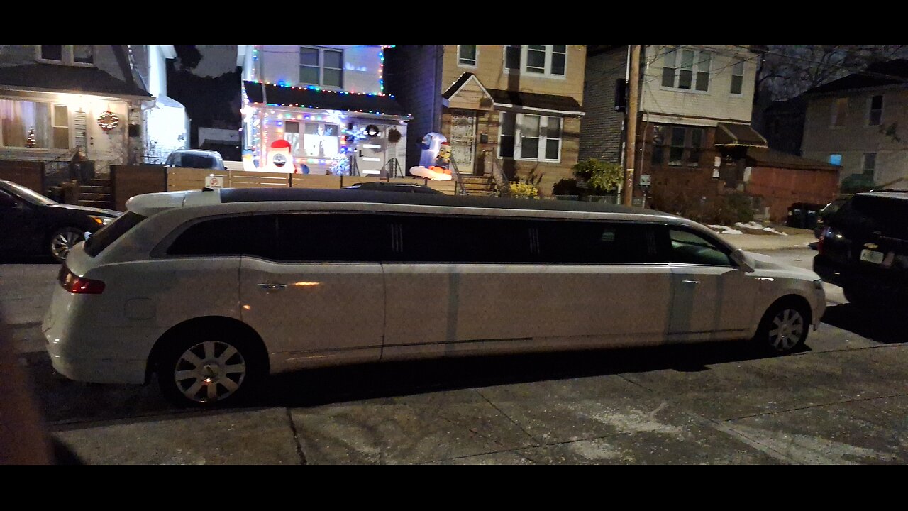 Limousine. Saturday, January 3, 2026