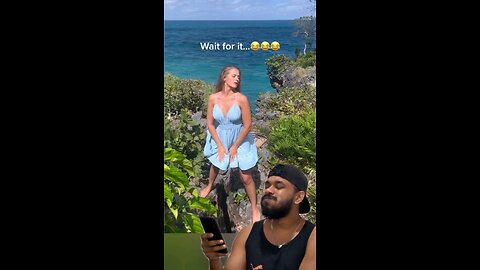 trynottolaugh 17