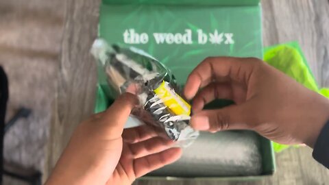 The Weed Box JUNE UNBOXING! 🌈 Hawaiian Snow Cone 🔥 Save 💸 w/ Code “taetokes” 💨