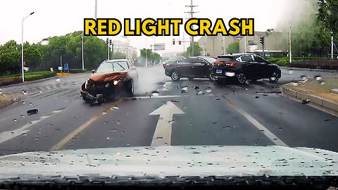 Red Light Ignored Crash Inevitable|DespacioBro