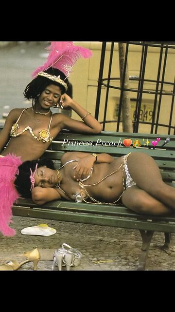 "After the Carnival" Rio de Janeiro, photograph by Alain Draeger,1983 #carnival #riodejaneiro 👑💕✨