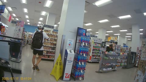 Spy crowd Duane Reade