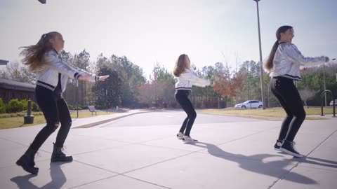 Lola - Me + You (Music Video)