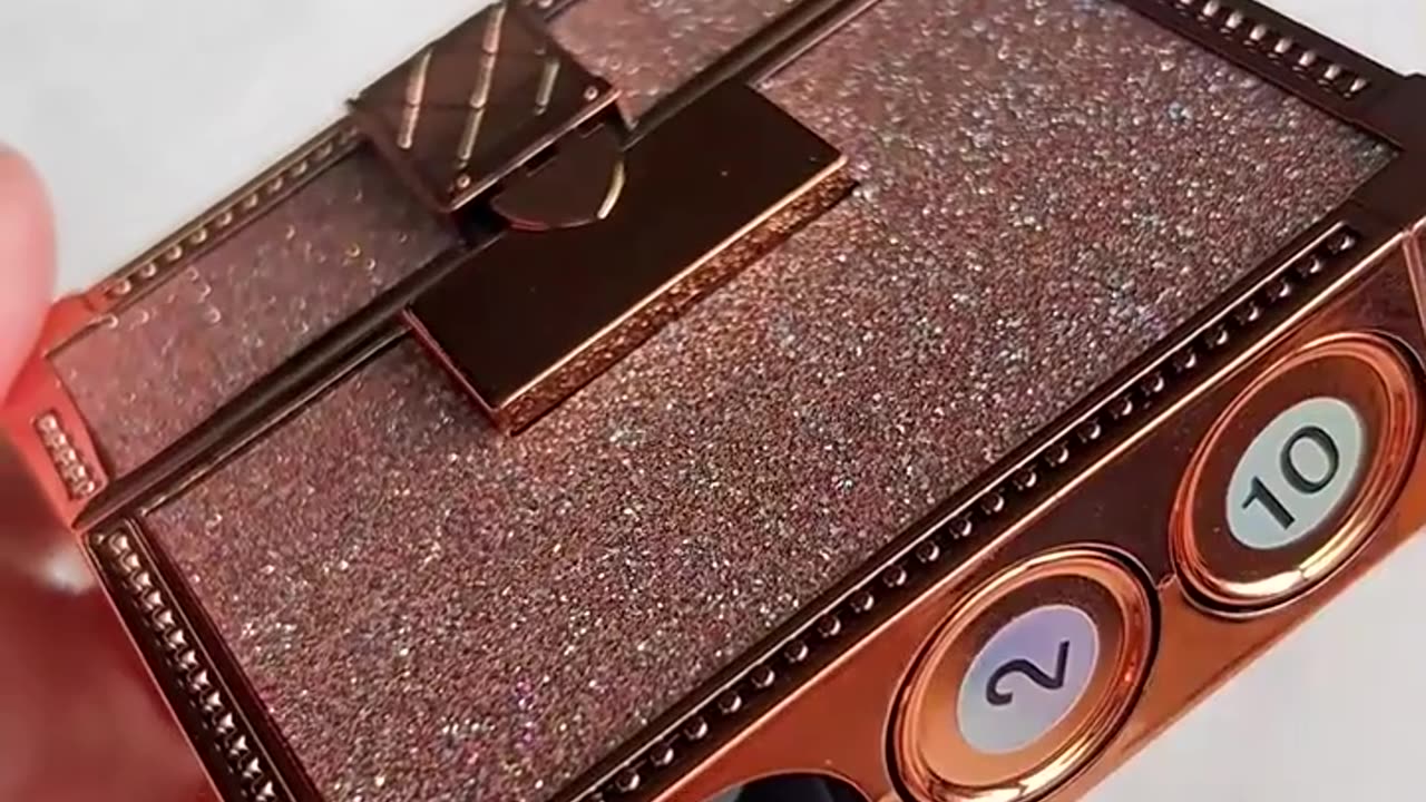 3 Colors Lip Stick With Gold Chain Bag💋💄💄