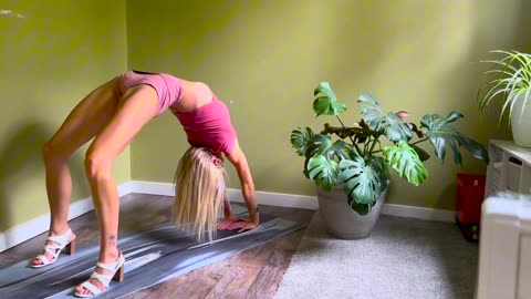 Hot Girls, Cool Poses: The Power of Female Energy in Yoga