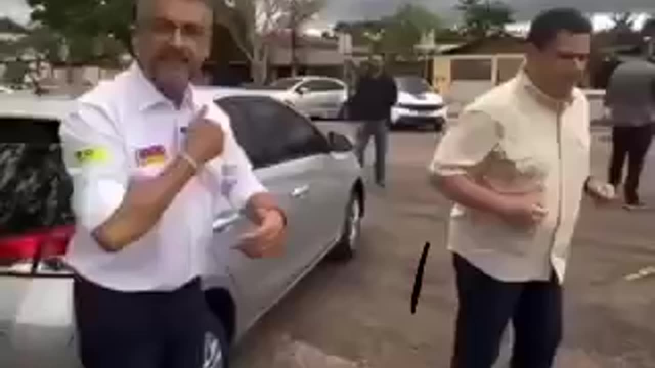 Enquanto muitos sofrem numa prisão, Alcolumbre dança.