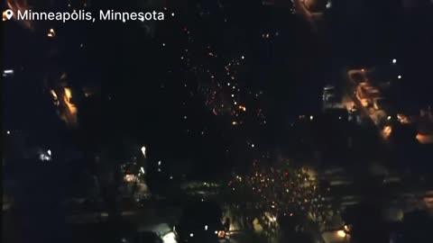 🇺🇸🔥 Groß angelegte Anti-ICE- und Anti-Trump-Proteste in den gesamten Vereinigten Staaten