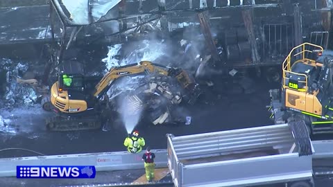 Truck fire shuts down major motorway in Western Sydney | News Australia