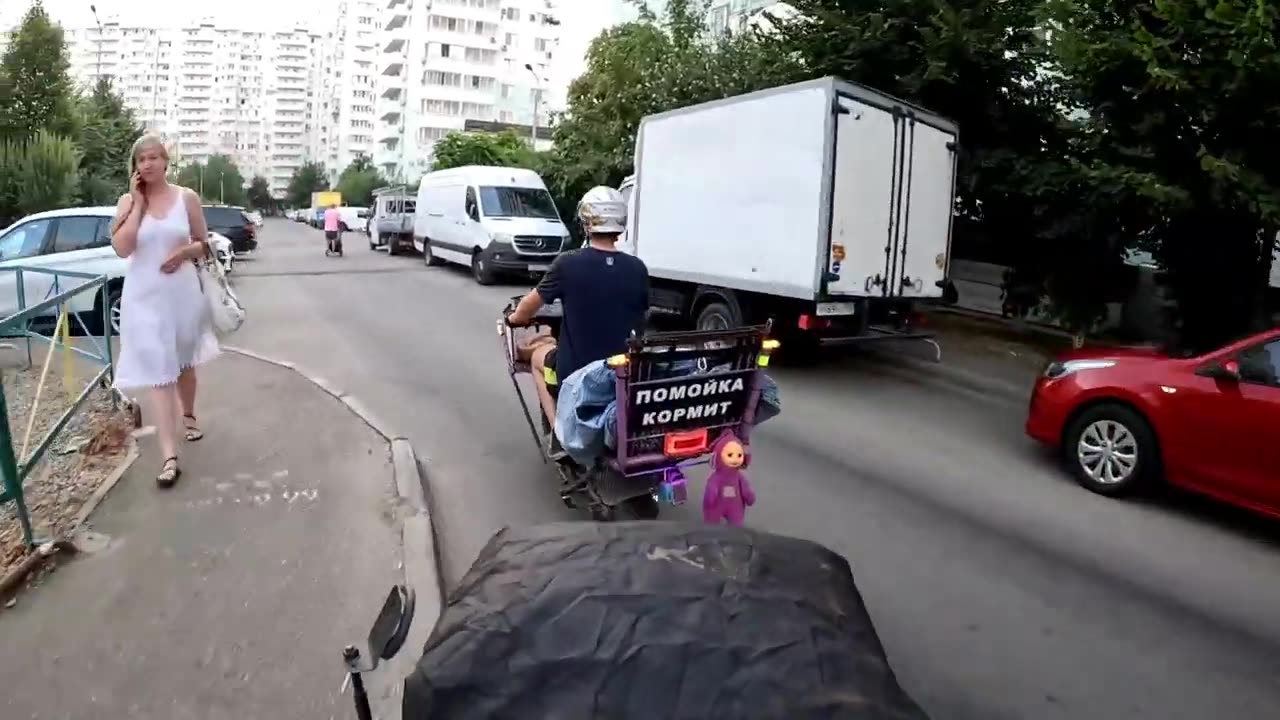 Как я зарабатываю лазая по мусоркам ? Dumpster Diving RUSSIA