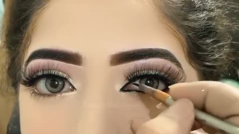 ✨ Top Makeup Trends That Will Shine Bright in 2025 | Must-Try Looks