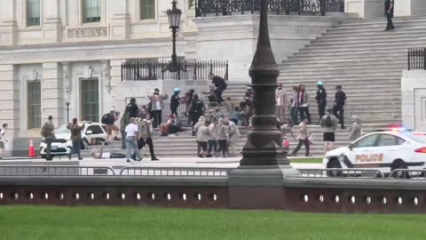 IDIOTS STORMING THE US CAPITOL BUILDING 2025
