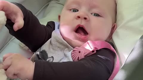 baby kayla’s playful foot moments! 🦶💖