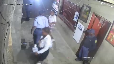 A female Sergeant started beating tavern customers in emnambithi, Phayikeni, KZN