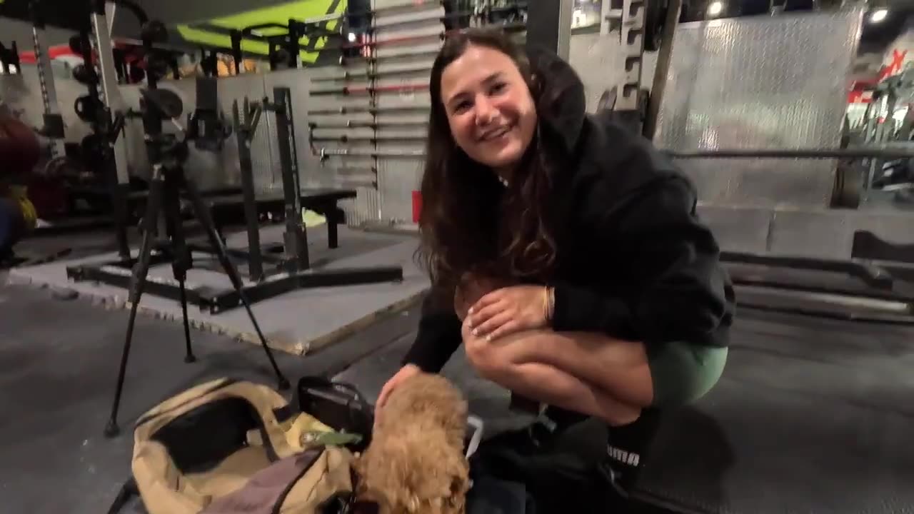 DOMINIQUE: Strong & Sculpted: The Ultimate Quad-Building Workout for Women! 💪🔥"