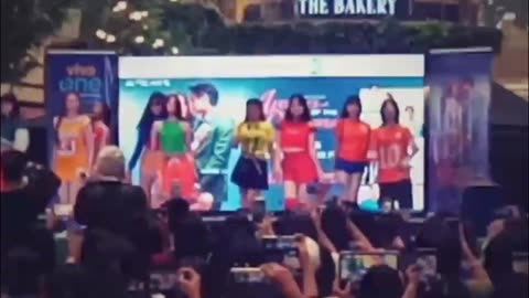 Raya (P-pop Girl Group) - Bling