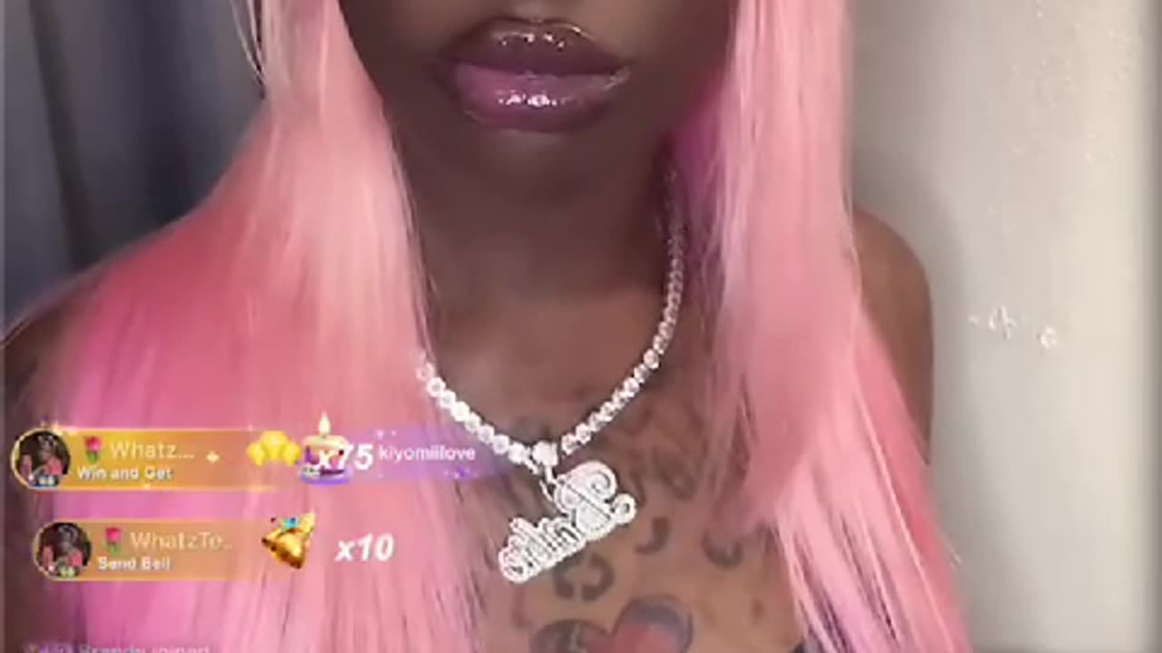 - BARBIE ; TALKING ABOUT TRAP CECE SAYING SHE'S CUTTING BARBIE OFF !