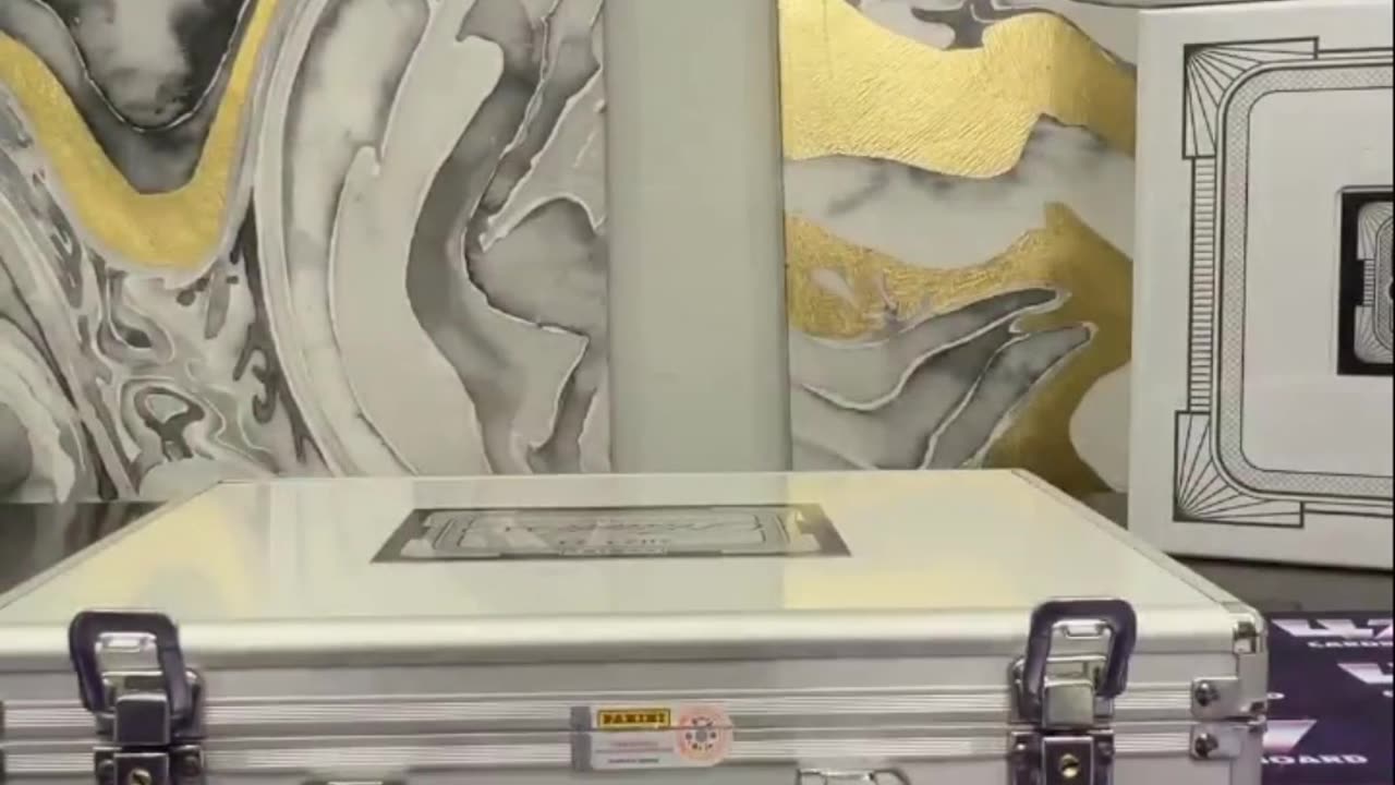 WHAT’S THE LAST CARD?