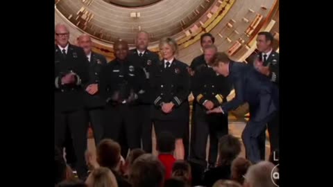 Hollywood Briefly Thanks LA-Area Firefighters for Saving Their Mansions