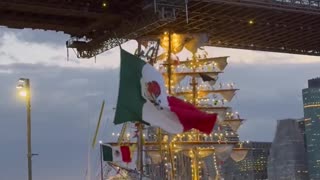 Massive ship with Mexican flags just hit the Brooklyn Bridge