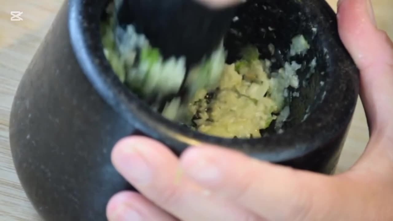 HOW TO USE GARLIC SCAPES FOR HEALTH BENEFITS