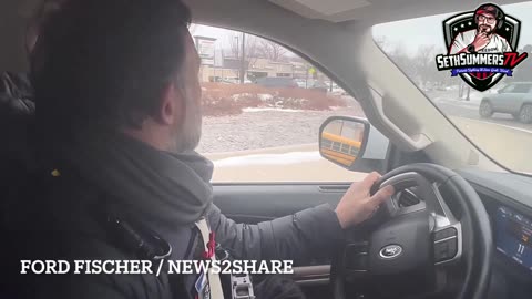 🚨 LMFAO! ICE agents in Minneapolis just spent TWO MINUTES driving in circles leftist following