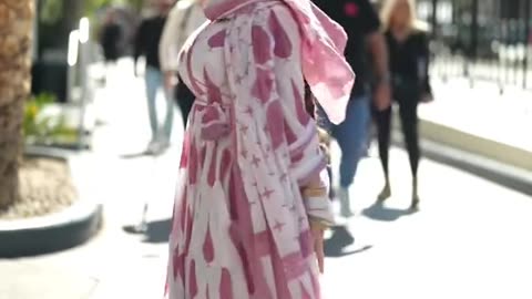 Big thick Curvy on the streets.