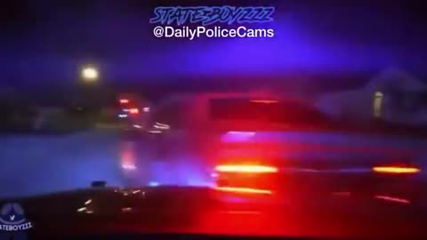 High-Speed Police Chase Through the Suburbs