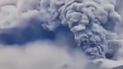 Tsunami - Russia’s East Coast Rocked by 4-Meter Tsunami After Seismic Quake