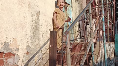 "This Small Kid Is Removing Dirt from the Slipper! #163"