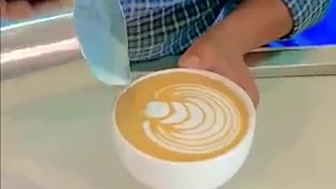 Classic latte art