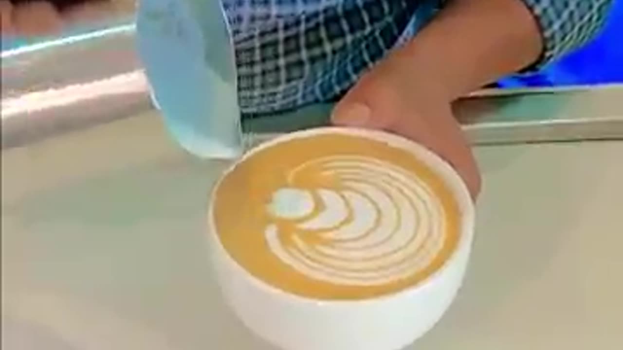 Classic latte art