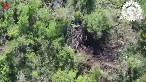 🇺🇦✈️💣 Ukrainian MiG-29 destroys the command post of the Russian battalion